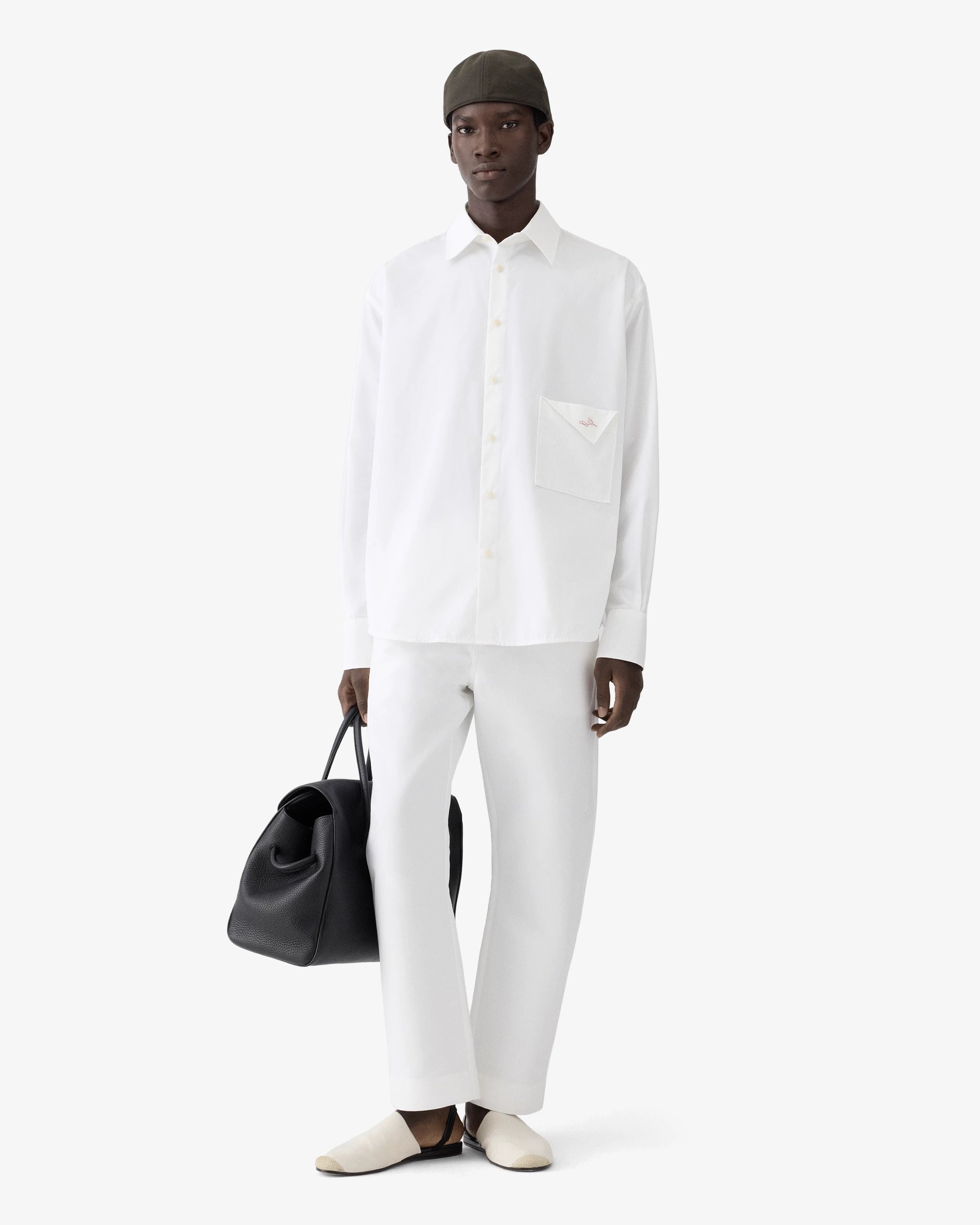 Camicia con taschino ripiegato.