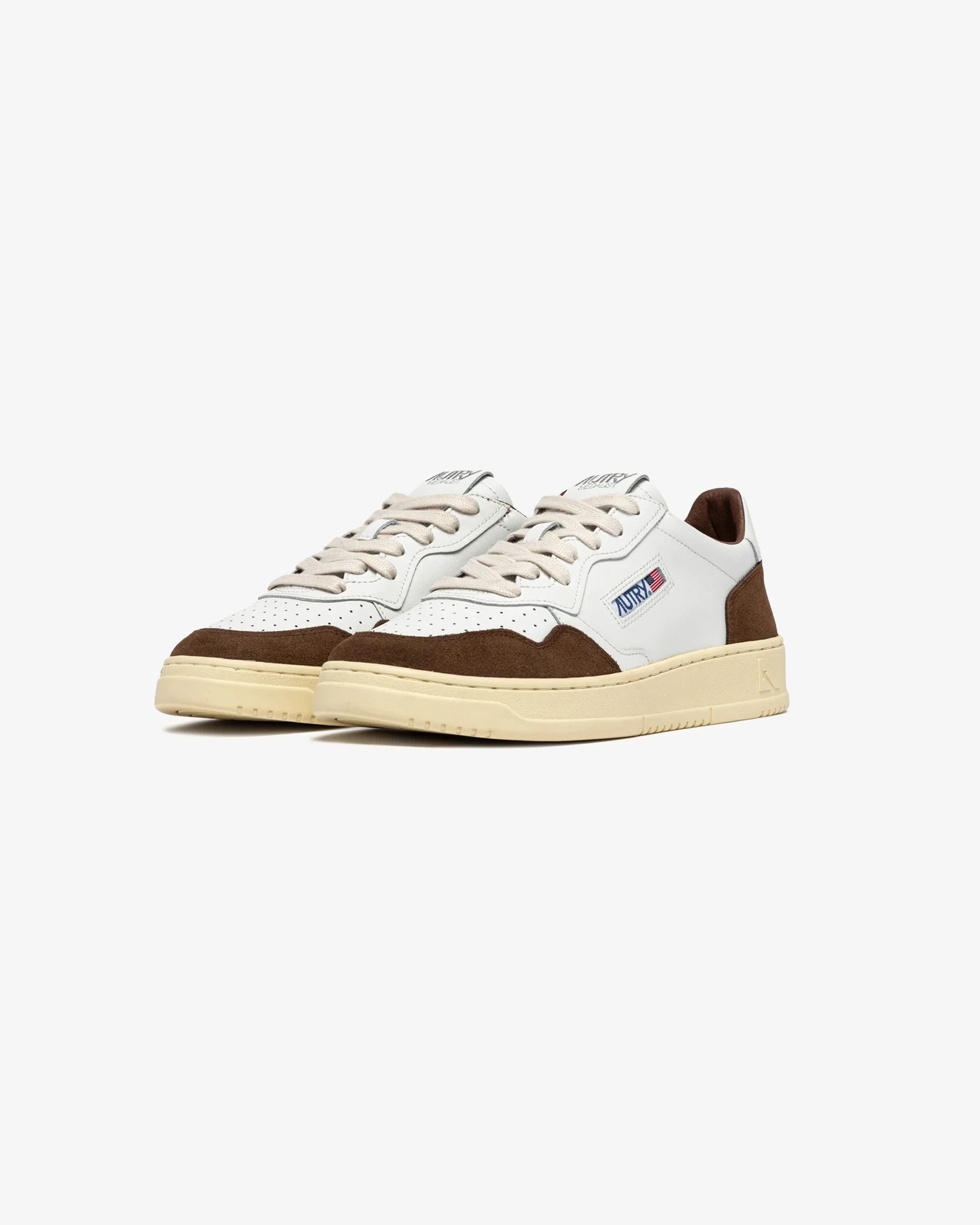 MEDALIST LOW IN PELLE BIANCA E SUEDE MARRONE