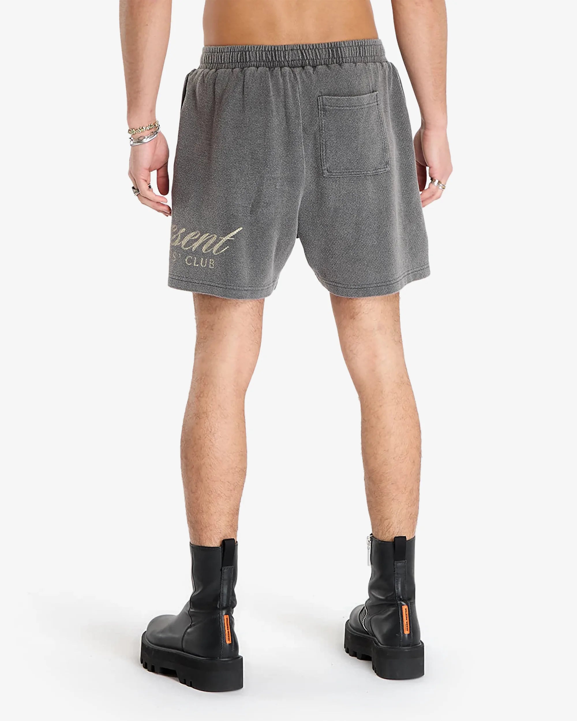 Shorts Owner Club Script in rete