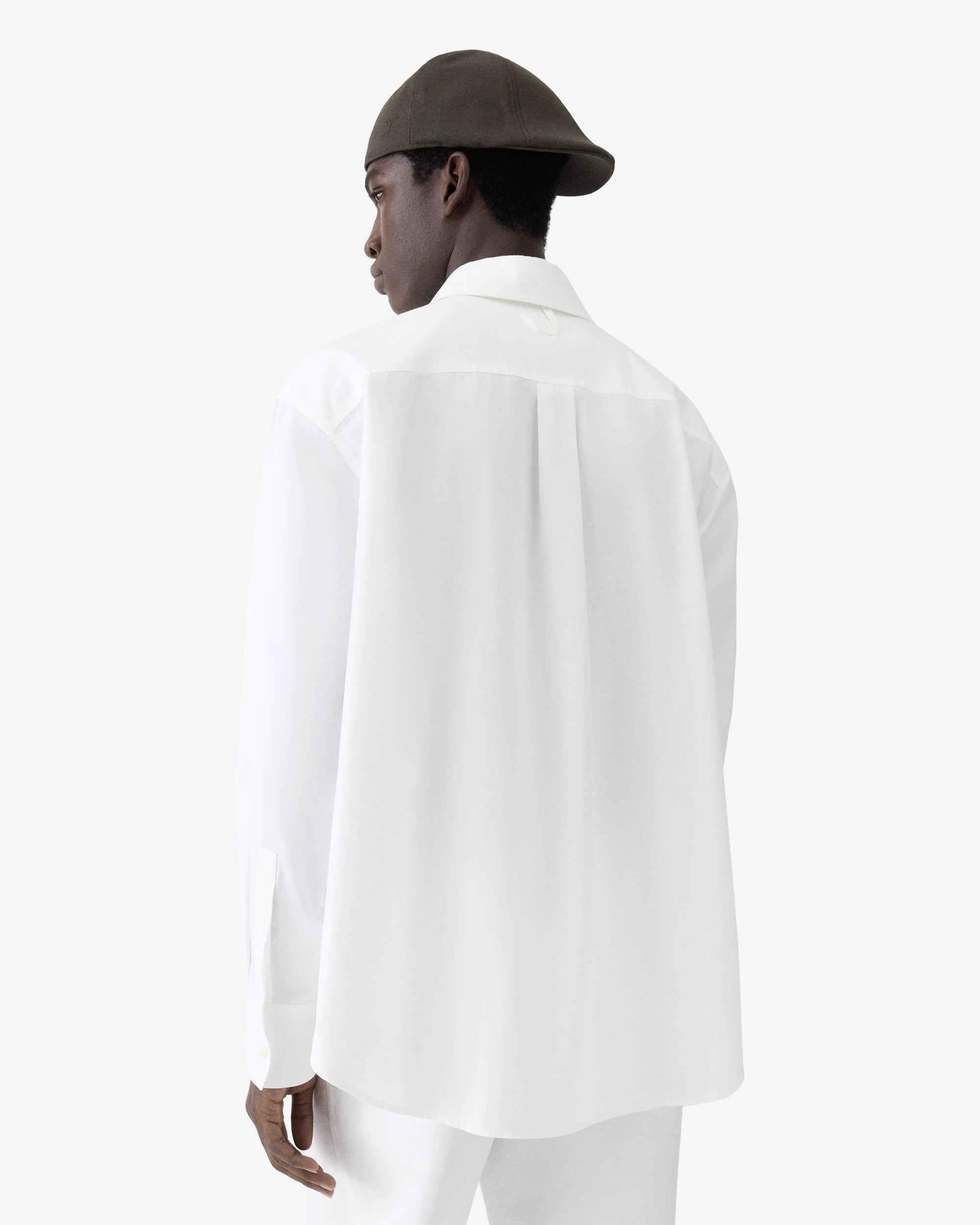 Camicia con taschino ripiegato.