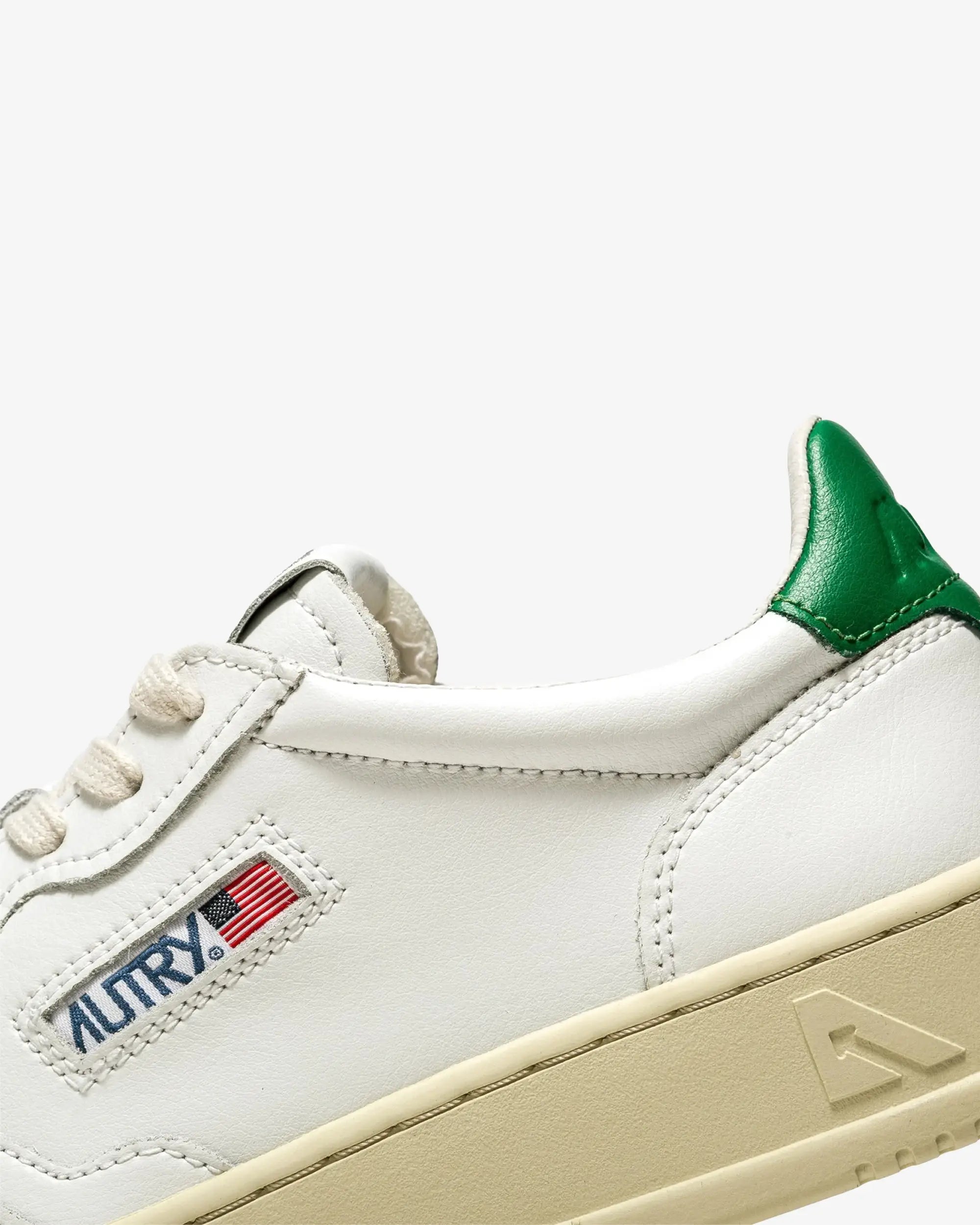 MEDALIST LOW IN PELLE BIANCA E VERDE