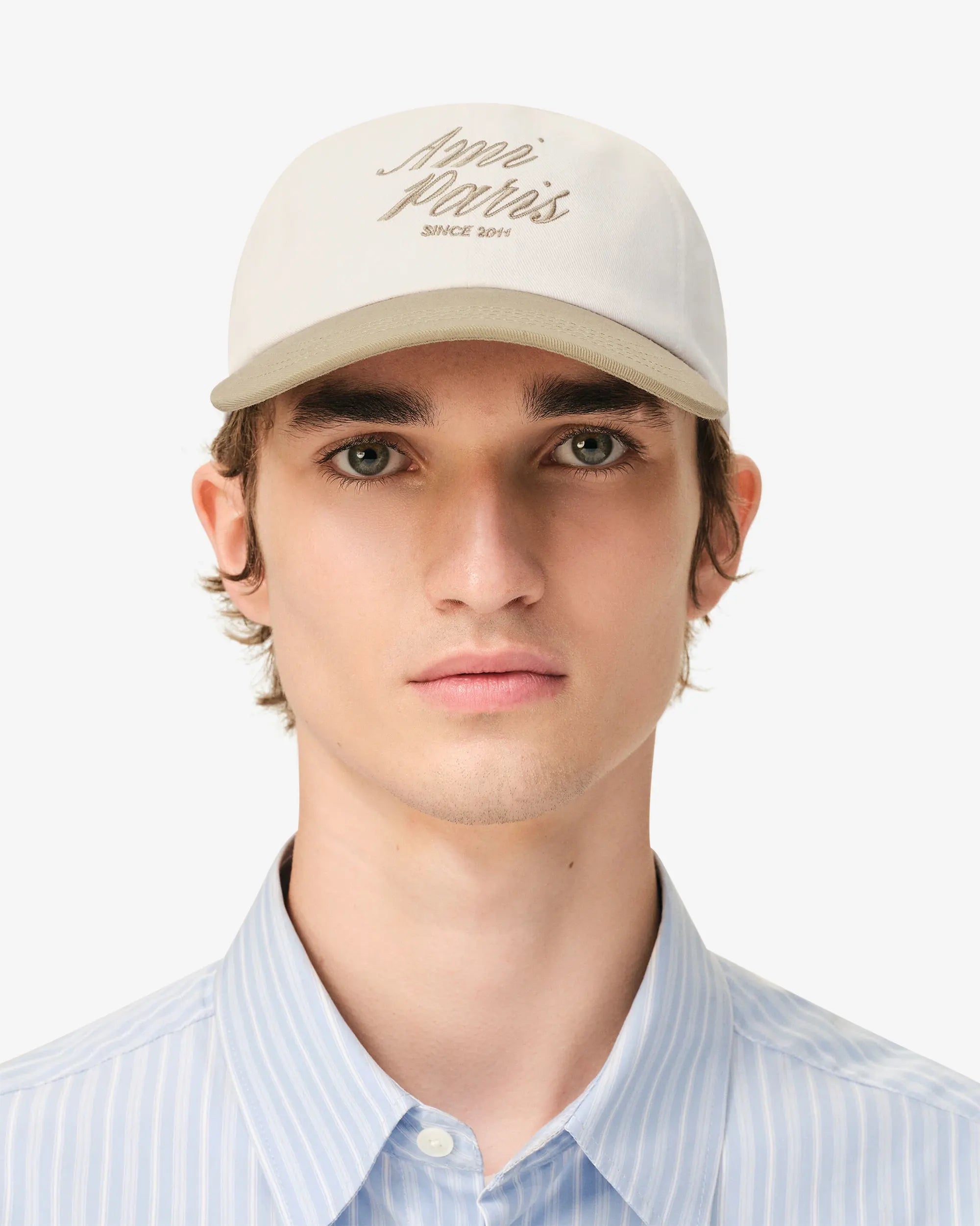 Cappellino da baseball bicolore.