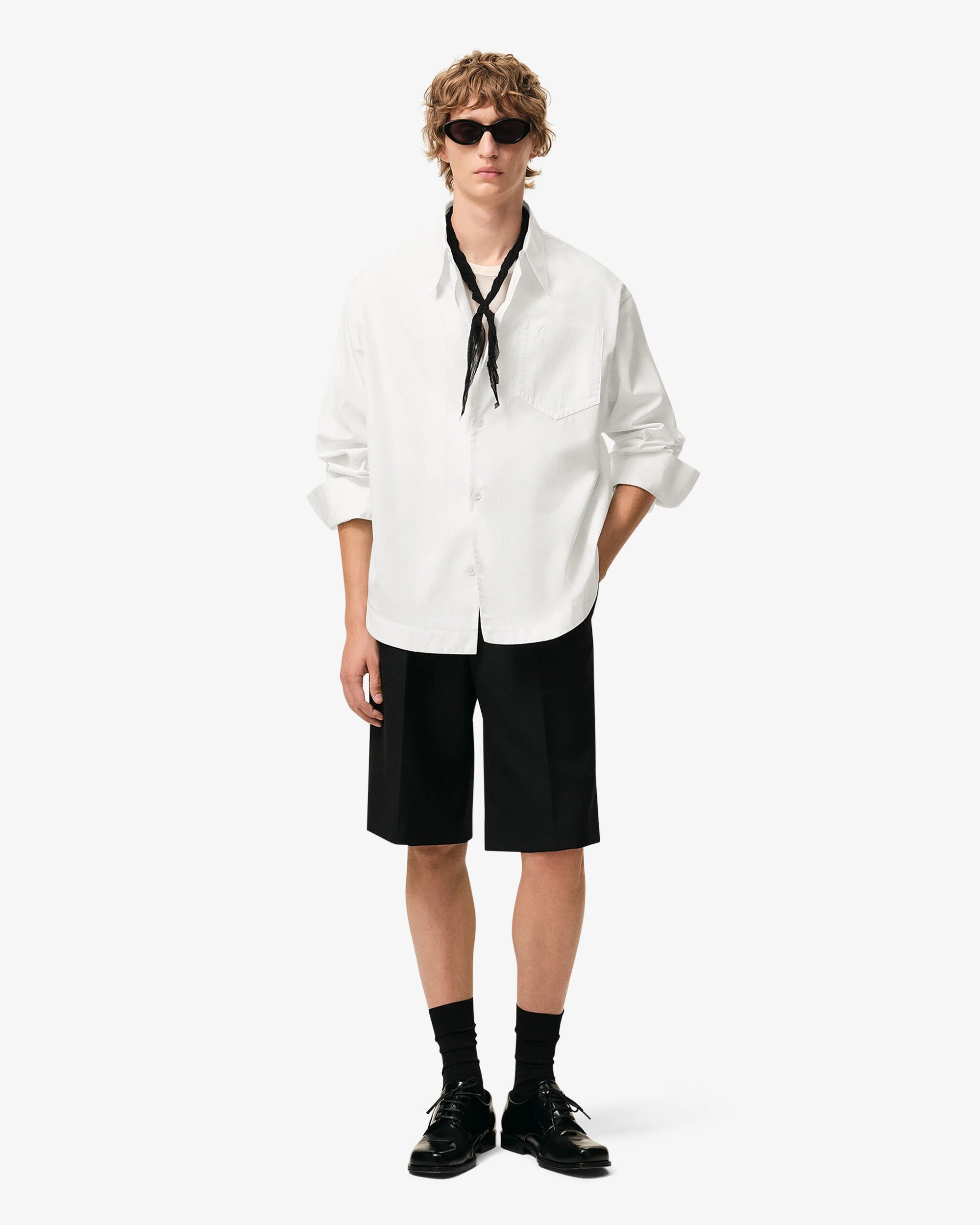 Camicia ampia con colletto a punta