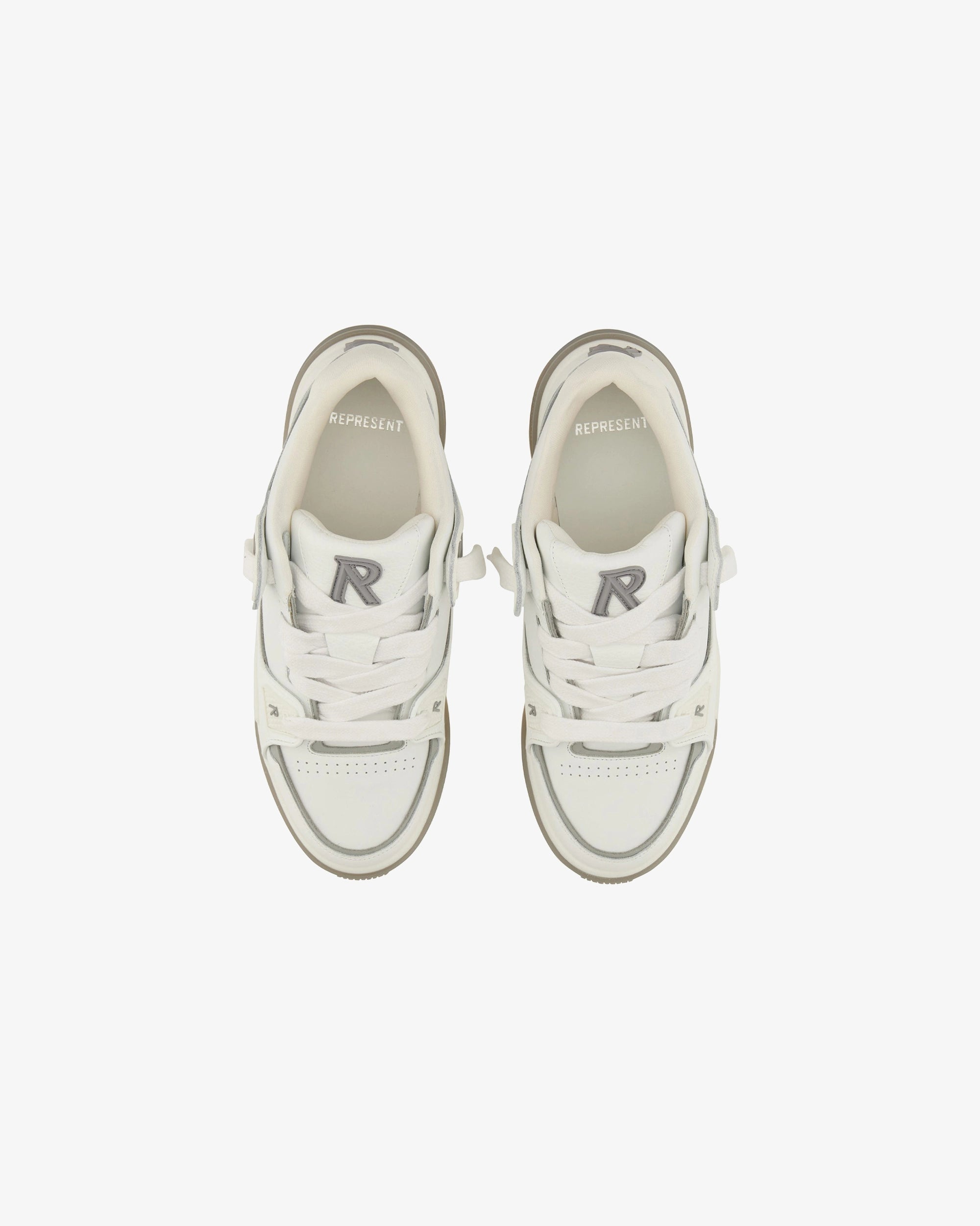 Sneakers studio