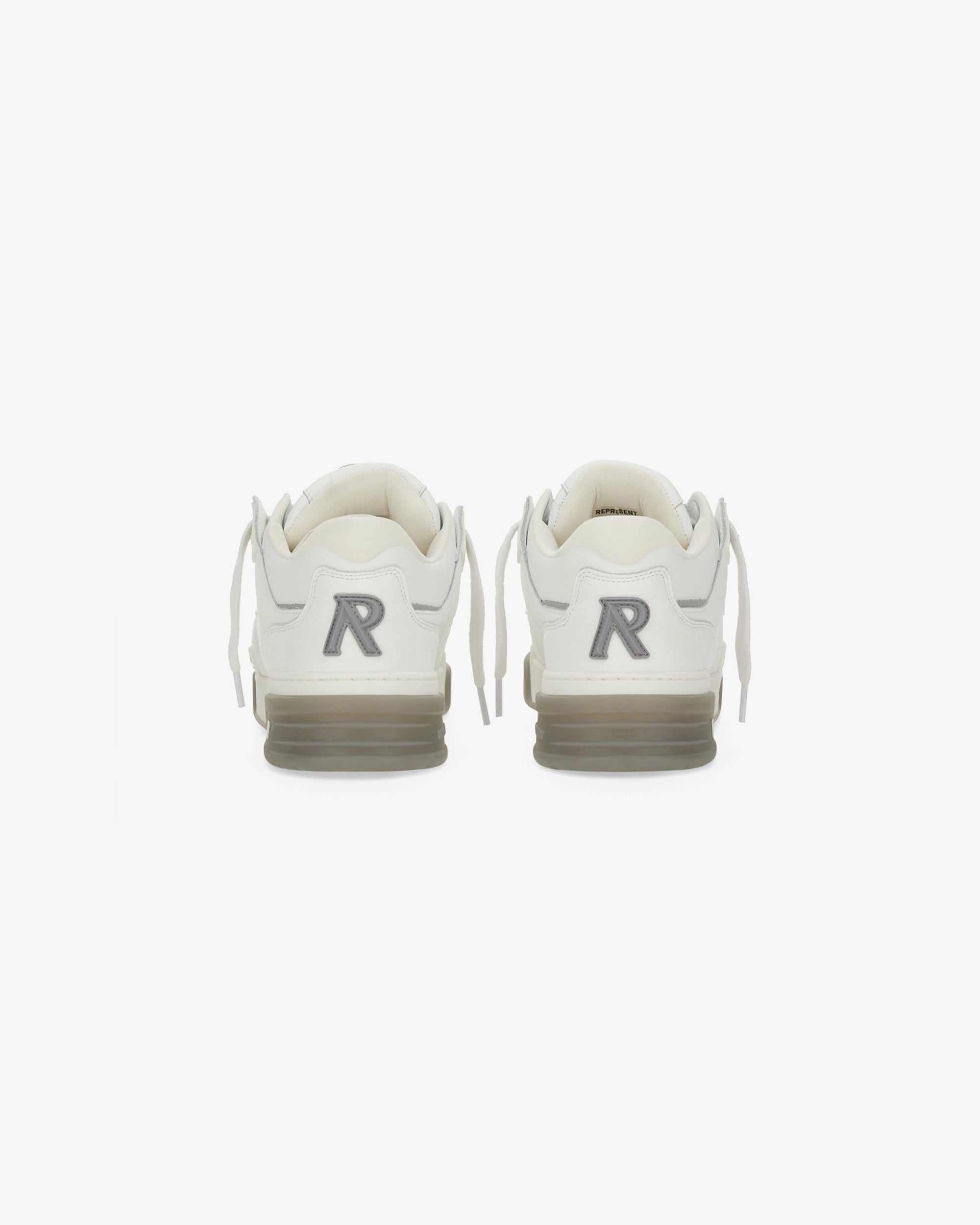 Sneakers studio